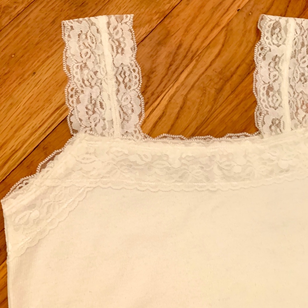 white laced tank top✨